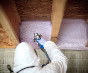 contractor insulating house