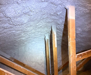 https://devereinsulationhomeperformance.com/wp-content/uploads/2025/05/attic-spray-foam-roof-slope-01.jpg