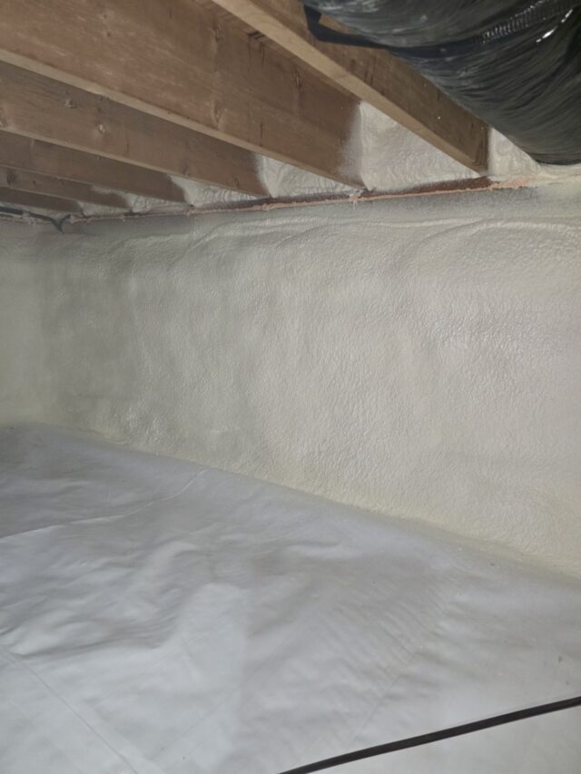 crawl space with vapor barrier